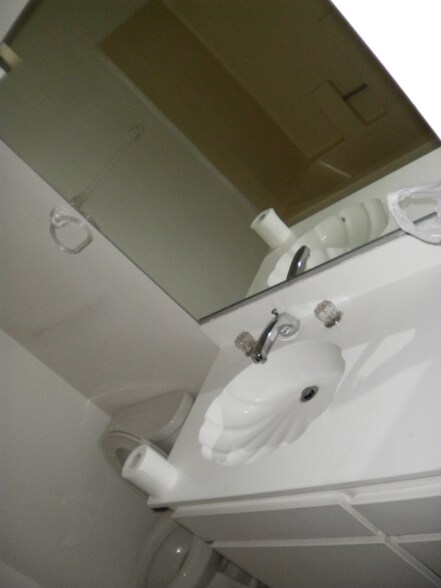 Building Photo - 3232 Little Mountain Dr