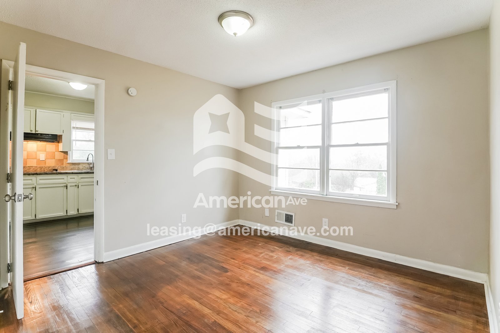 Building Photo - 1107 Ave I