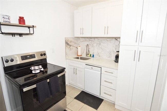 Building Photo - 156 146th Ave