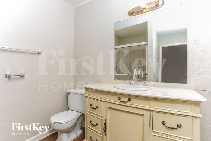Building Photo - 1506 Winderemere Dr
