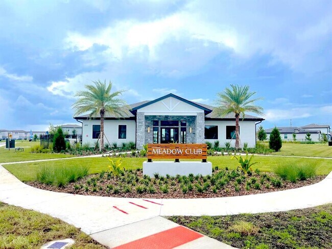 Building Photo - 4749 Cross Pr Pkwy