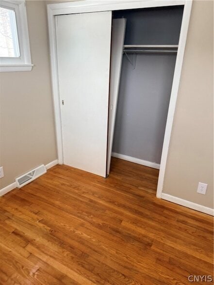 Building Photo - 4662 Cleveland Rd