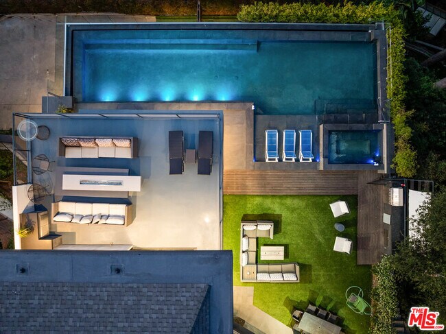 Building Photo - 3712 Broadlawn Dr