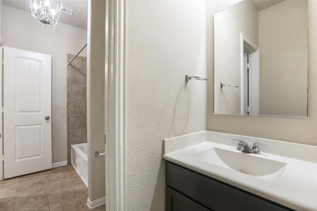 Building Photo - 2208 Tranquility Ln