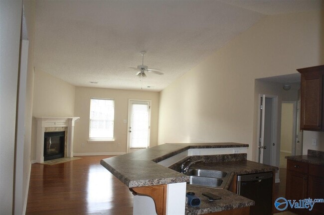 Building Photo - 7010 Thornwood Ln SE