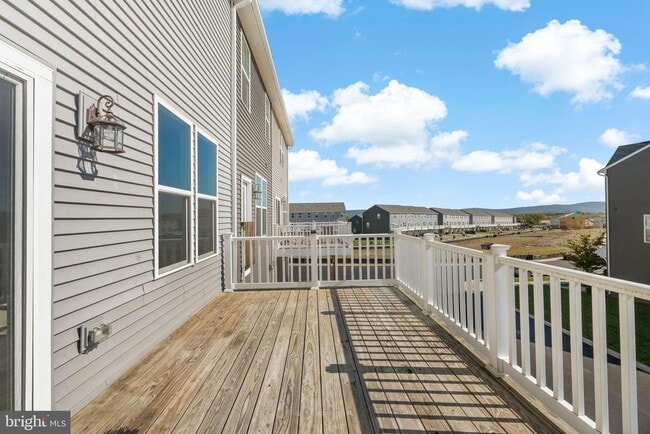 Building Photo - 66 National St