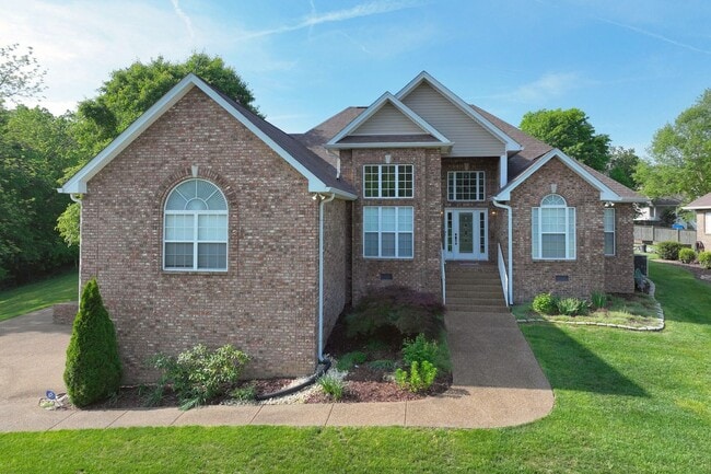 Building Photo - **BEAUTIFUL, WELL-MAINTAINED BRICK HOME ON A LOVELY 0.63-ACRE LOT IN A DESIRABLE NEIGHBORHOOD**