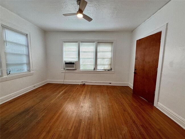 Building Photo - 114 Antilla Ave