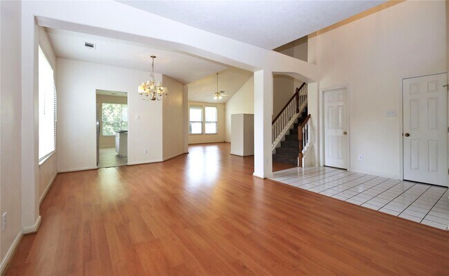Building Photo - 4602 Rainbow Valley Ct