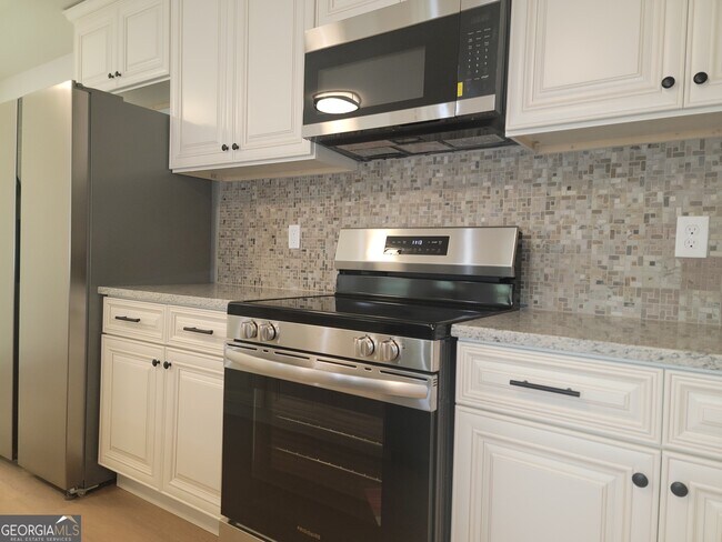Building Photo - 413 Loblolly Ridge Rd