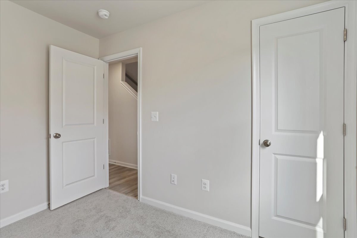 Building Photo - 331 Sandy Bottom Cir