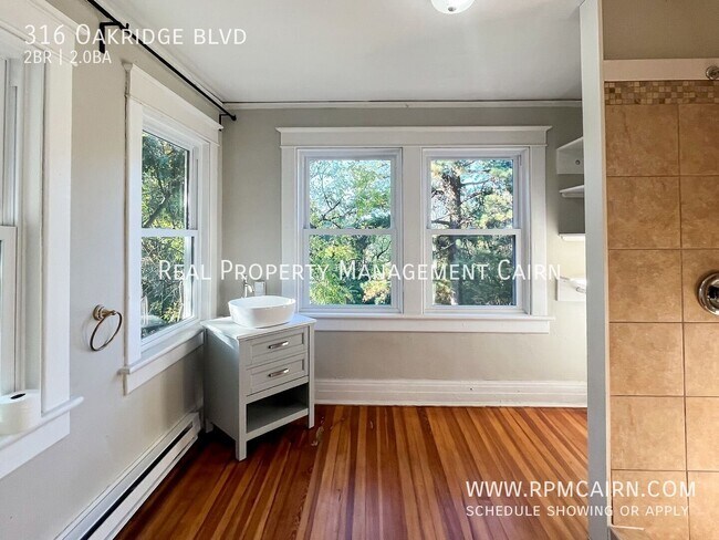 Building Photo - 316 Oakridge Blvd