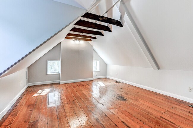 Building Photo - 802 Oella Ave