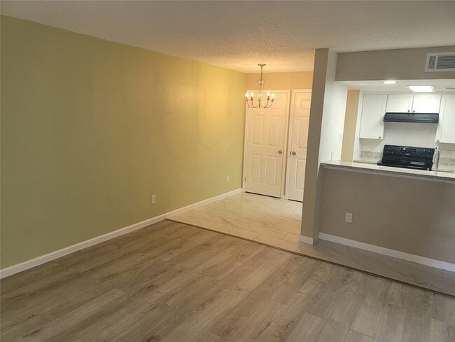 Building Photo - 4616 Country Creek Dr