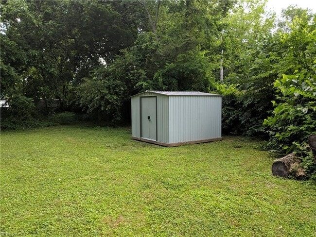 Building Photo - 8021 Ransom Rd