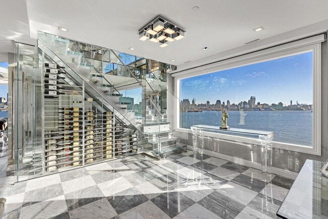Building Photo - 600 Harbor Blvd