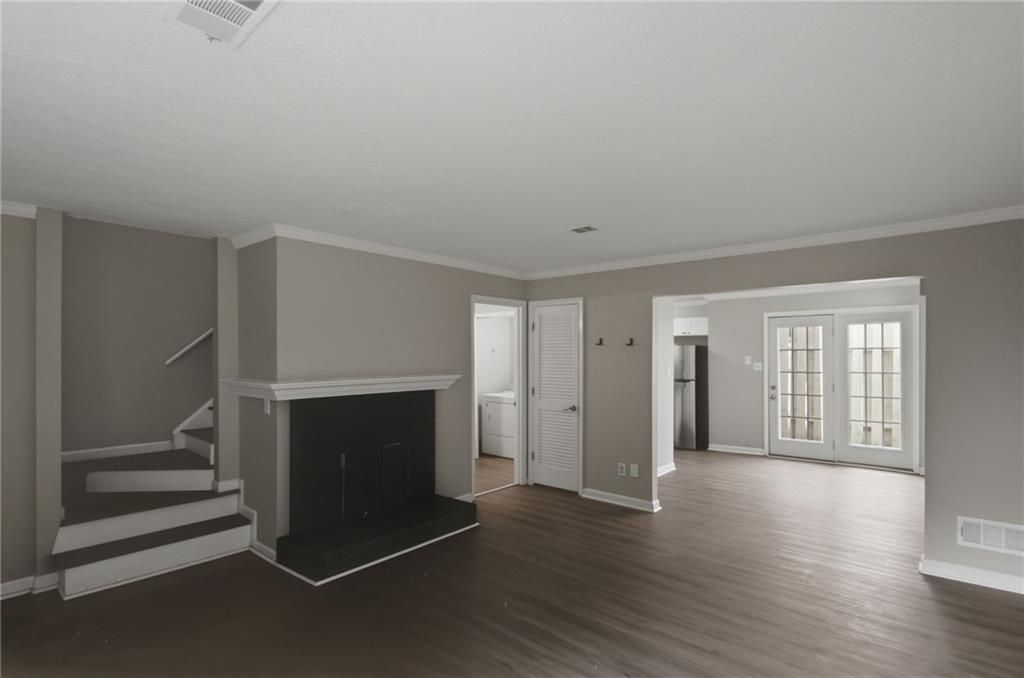 Building Photo - 218 Mill Creek Pl