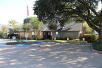 Building Photo - 258 Settlers Park Dr
