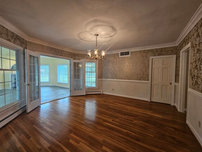 Building Photo - WITCH DUCK POINT