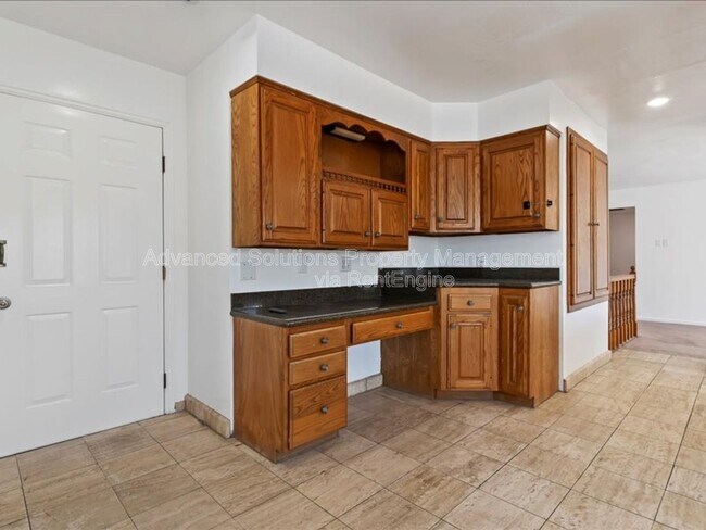 Building Photo - 6837 S Creekcove Way