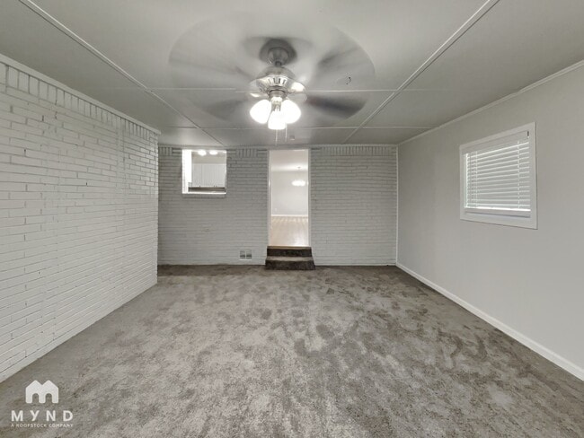 Building Photo - 1371 Stoneham Ct