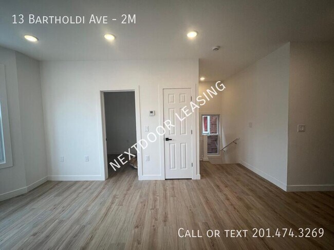 Building Photo - 13 Bartholdi Ave