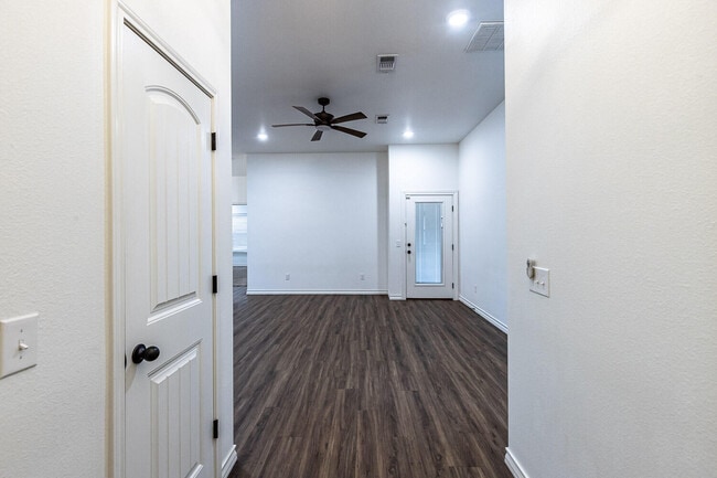 Building Photo - 1707 100th St