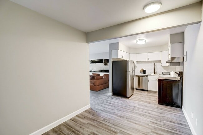 Unit Kitchen - Kalo Woodmen