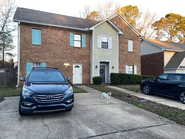 Building Photo - 217 Brendalwood Blvd