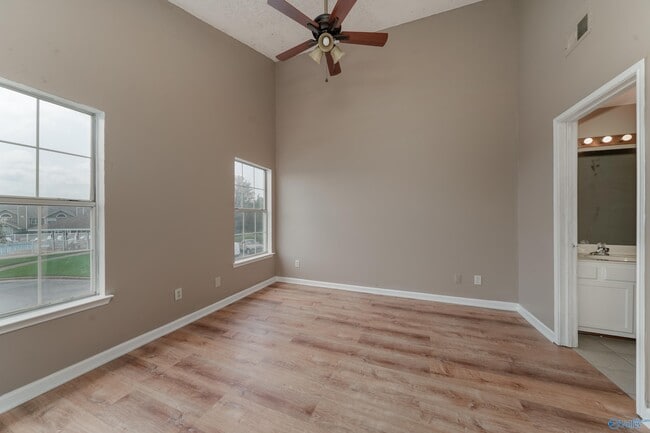 Building Photo - 104 Waters Edge Ln