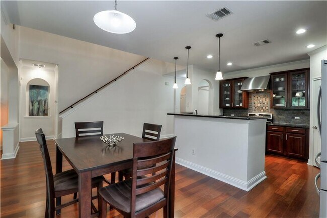 Building Photo - 14512 Broadwinged Hawk Dr