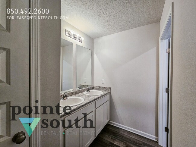 Building Photo - 5249 Peach Dr