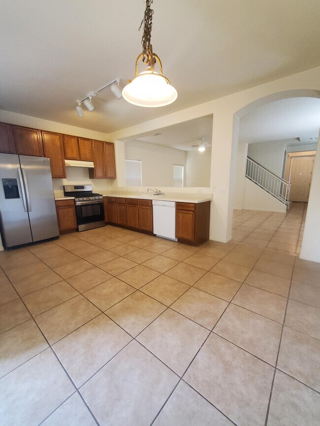 Building Photo - 4211 E Wading Pond Dr