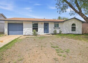 Building Photo - recently updated single-story home