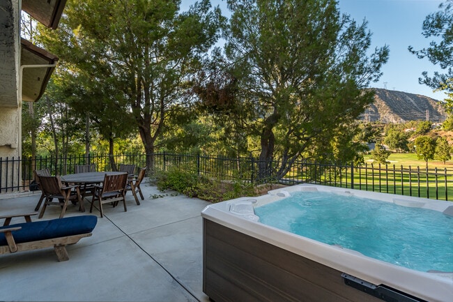 Building Photo - 783 Starlight Heights Dr