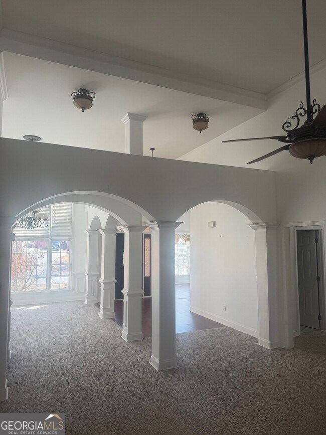 Building Photo - 261 Graymist Path SW