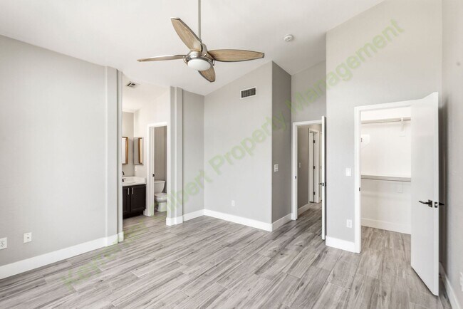 Building Photo - Resort-Style Gilbert Living with Private Pool & Outdoor Kitchen!