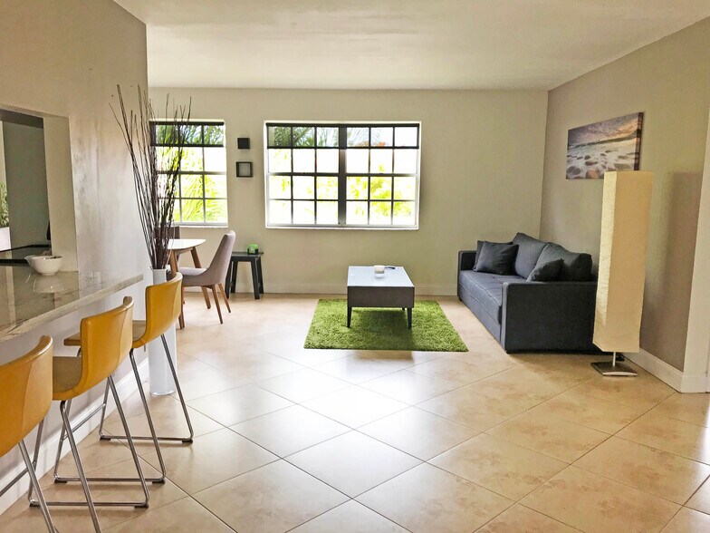 Building Photo - 8621 SW 5th St