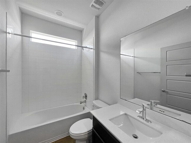 Building Photo - 4609 Tully Dr