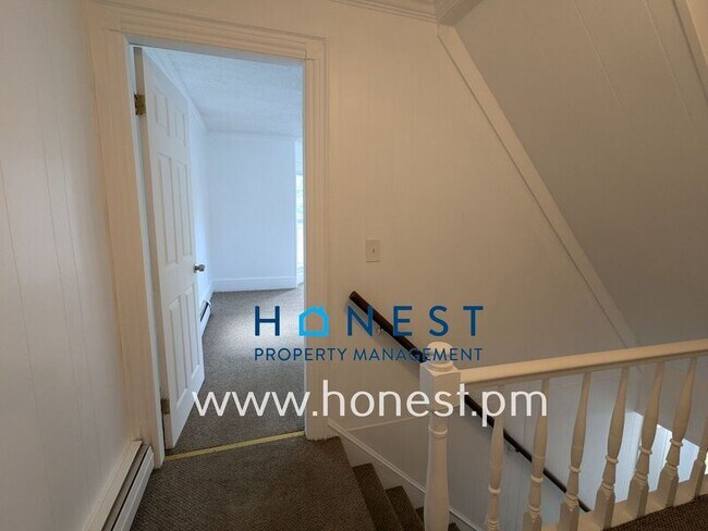 Building Photo - 41 Windsor St