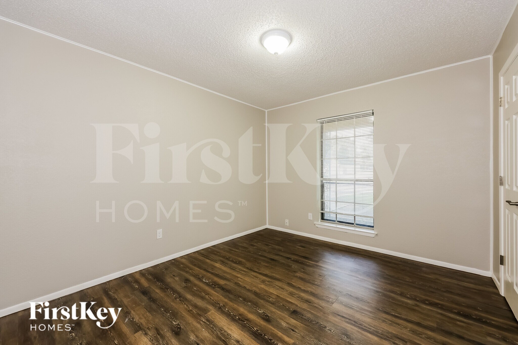 Building Photo - 813 Rose St