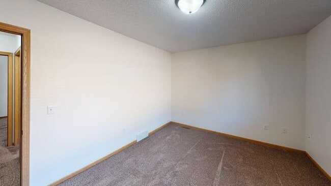 Building Photo - 312 S 13th St