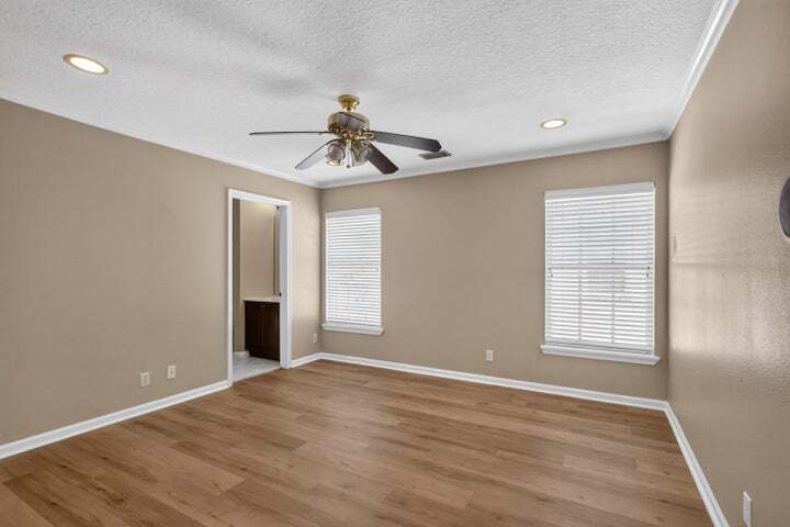 Building Photo - 8103 Bellagio Ln