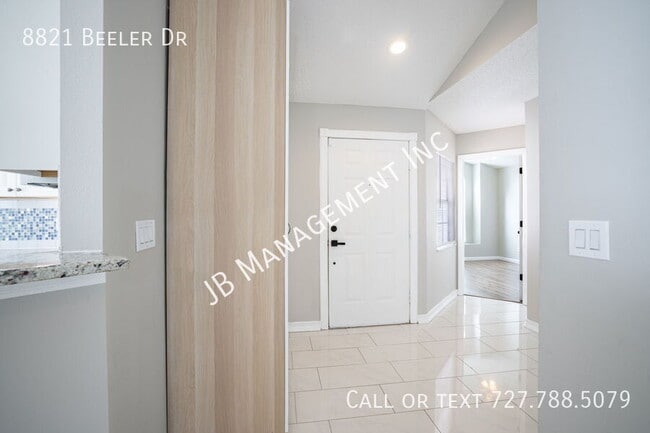 Building Photo - 8821 Beeler Dr