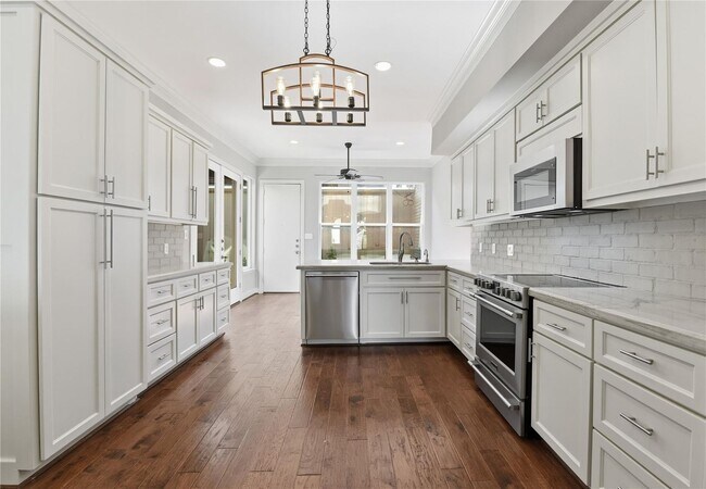 Building Photo - 7535 Olympia Dr