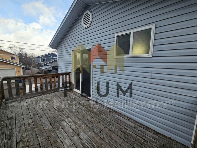 Building Photo - 929 S Johnson St