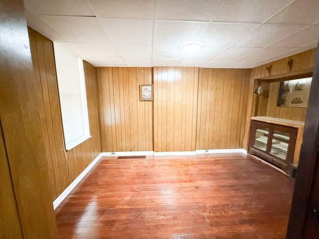 Building Photo - 2bed 1bath New Remodel!!!