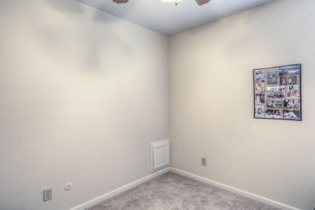 Building Photo - 12439 Piping Rock Dr