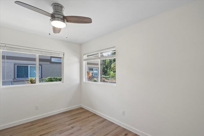 Building Photo - 36 Pokoa Pl