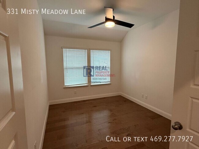 Building Photo - 331 Misty Mdw Ln